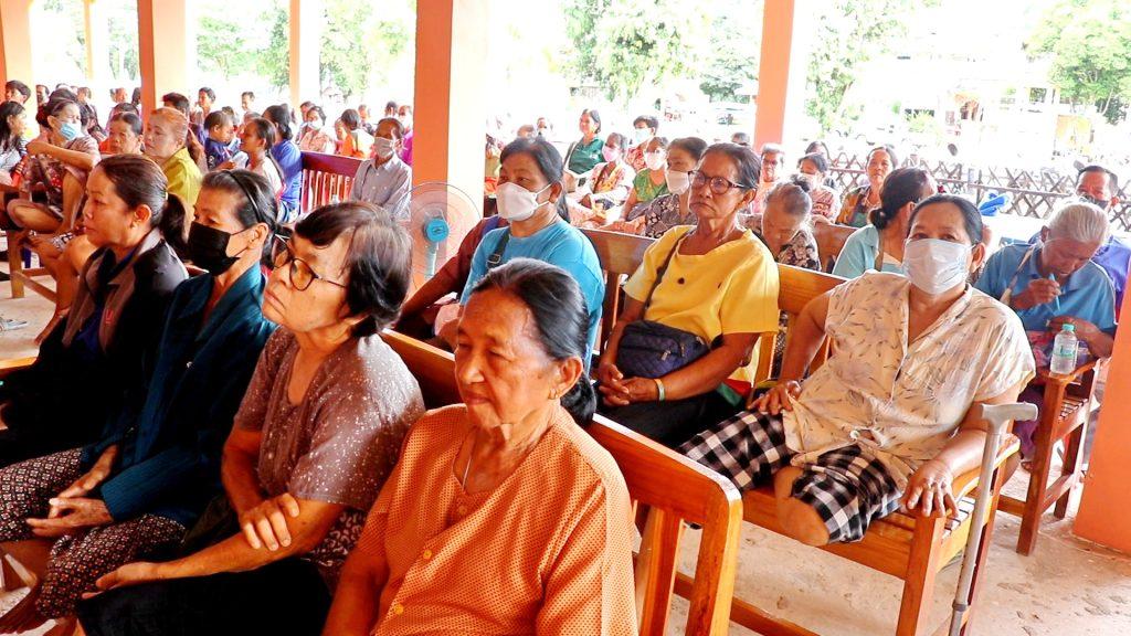 "ชาวพญาแมน" ขับไล่ผู้ใหญ่บ้าน ส่อทุจริต! เงิน SML ของรัฐบาล โครงการปุ๋ย เกือบ 300,000 บาท “ปลัดตัวแสบ” เต๊ะถ่วงไม่รับเรื่องร้องเรียน (มีคลิป) 30 Image16 2