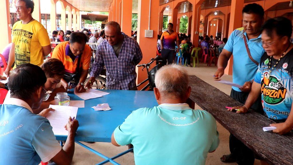 "ชาวพญาแมน" ขับไล่ผู้ใหญ่บ้าน ส่อทุจริต! เงิน SML ของรัฐบาล โครงการปุ๋ย เกือบ 300,000 บาท “ปลัดตัวแสบ” เต๊ะถ่วงไม่รับเรื่องร้องเรียน (มีคลิป) 35 Image33