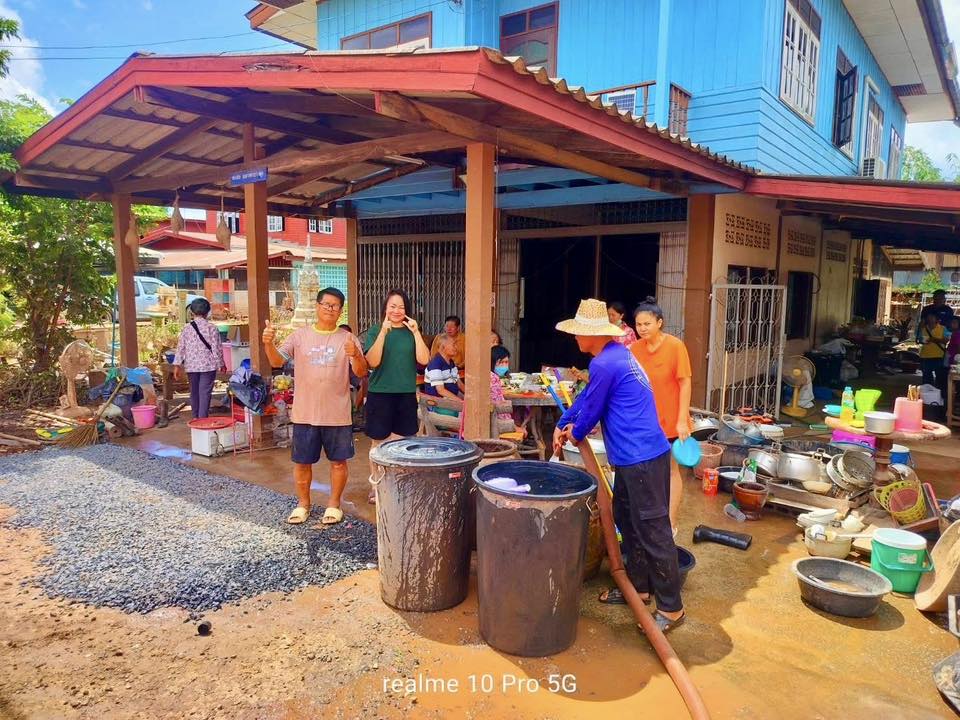 ชลประทานอุตรดิตถ์ เดินหน้าไม่หยุด เร่งฟื้นฟูและช่วยเหลือชาวบ้านผู้ประสบภัยน้ำท่วมจากพายุบัวลอย 5 อำเภอ 9 558360876 1288353220002971 3878510679178825243 n 0