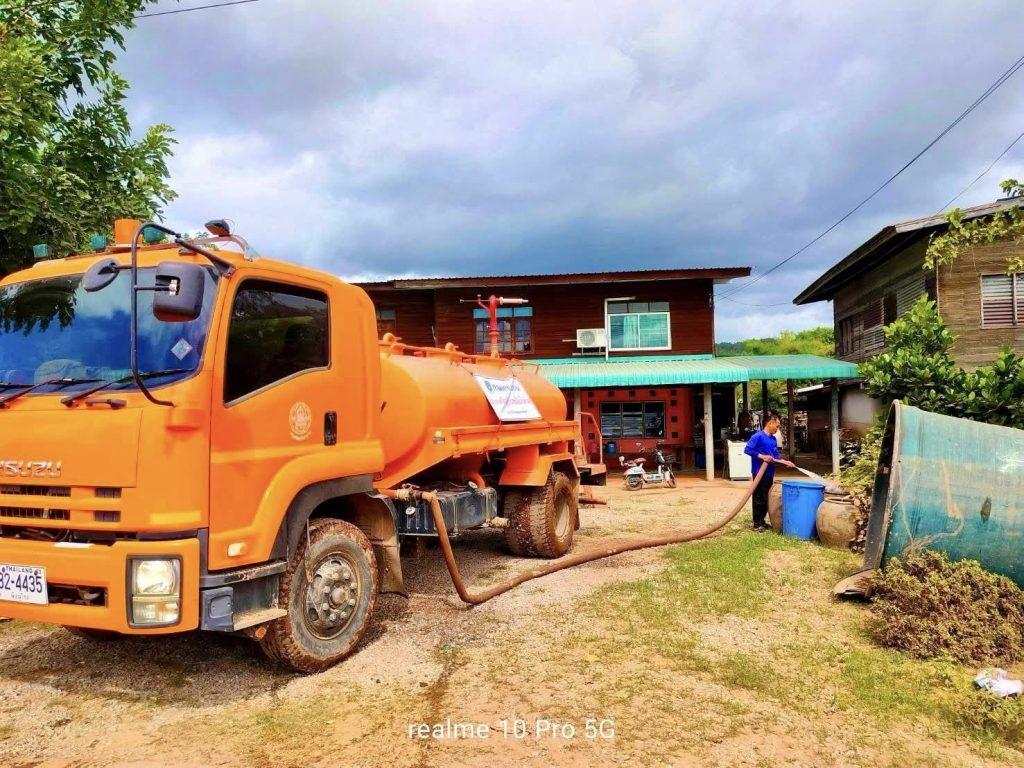 ชลประทานอุตรดิตถ์ เดินหน้าไม่หยุด เร่งฟื้นฟูและช่วยเหลือชาวบ้านผู้ประสบภัยน้ำท่วมจากพายุบัวลอย 5 อำเภอ 16 559008821 1288359946668965 6632573209210696317 n 0