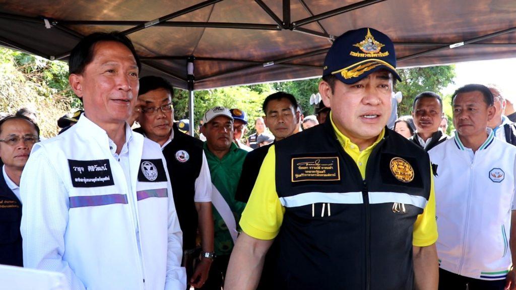 รองนายก “ธรรมนัส” จัด 3 โครงการ เร่งแก้น้ำท่วมอุตรดิตถ์ อนุมัติด่วน 30 ล้าน สร้างสะพานน้ำทดแทนพัง ช่วยเกษตรกร ชลประทานติดตั้ง 3 เครื่องสูบน้ำ ช่วยข้าวตั้งท้อง (มีคลิป) 9 Image36 1