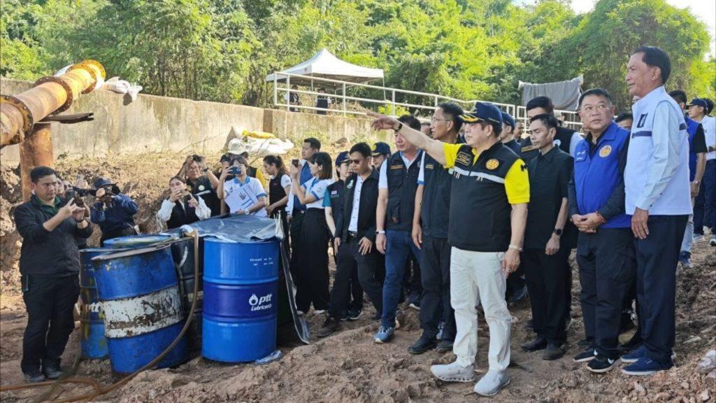 รองนายก “ธรรมนัส” จัด 3 โครงการ เร่งแก้น้ำท่วมอุตรดิตถ์ อนุมัติด่วน 30 ล้าน สร้างสะพานน้ำทดแทนพัง ช่วยเกษตรกร ชลประทานติดตั้ง 3 เครื่องสูบน้ำ ช่วยข้าวตั้งท้อง (มีคลิป) 20 Image51 1