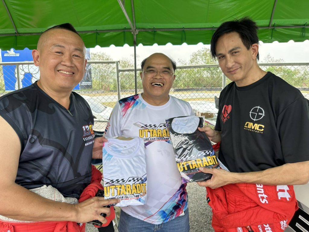 ห้ามพลาด! 25-28 ธันวาคมนี้ อุตรดิตถ์จัดแข่งรถยนต์ทางเรียบ “สตรีทเซอร์กิต” ครั้งที่ 2 รถแข่ง 21 รุ่น กว่า 300 ทีม คึกคักรับเทศกาลคริสต์มาส-ปีใหม่ ตามคุณขอมา (มีคลิป) 34 540125 0