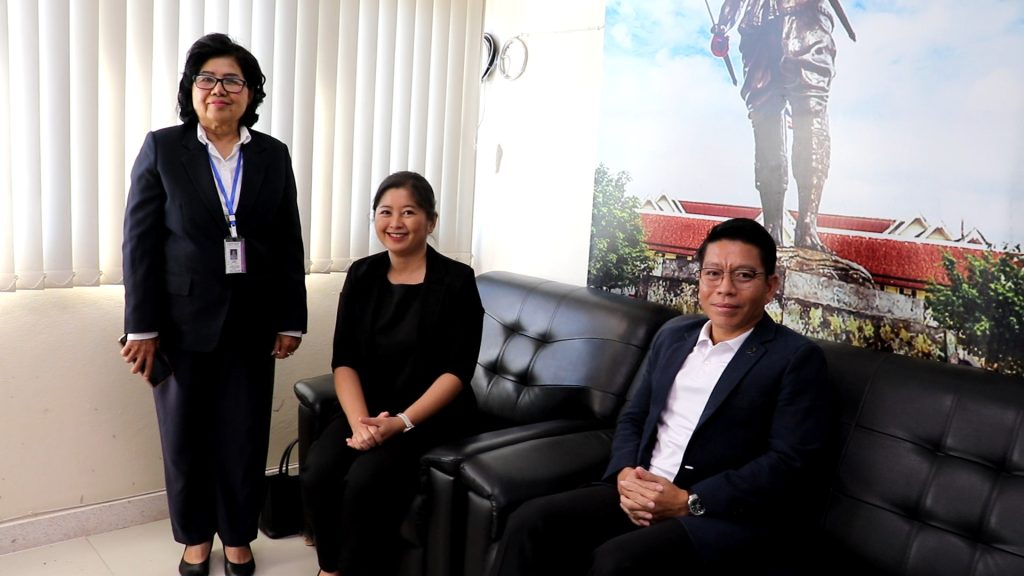 สมัคร สส.อุตรดิตถ์วันแรกคึกคัก “เพื่อไทย” สู้รักษาแชมป์เก่า ผู้สมัคร สส.ทั้ง 3 เขต และ สส.บัญชีรายชื่อ 5 คน ถือฤกษ์กราบไหว้วีรบุรุษนักรบผู้กล้า "พระยาพิชัยดาบหัก" (มีคลิป) 35 Image62