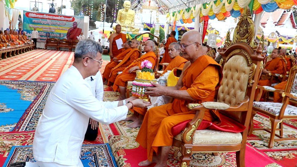 "งามตระการตา"ขบวนแห่เปิดงานนมัสการพระแท่นศิลาอาสน์ เครื่องนมัสการบูชาพระแท่น เทิดพระเกียรติ 3 วัฒนธรรม ล้านนา ล้านช้าง ภาคกลาง ทั้ง 9 อำเภอ (มีคลิป) 19 Image17 2