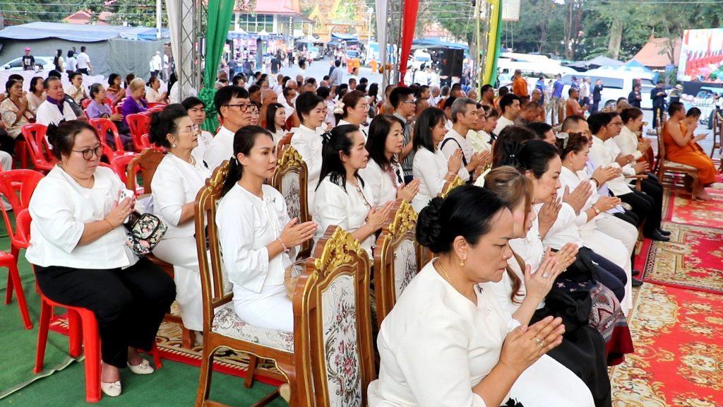 "งามตระการตา"ขบวนแห่เปิดงานนมัสการพระแท่นศิลาอาสน์ เครื่องนมัสการบูชาพระแท่น เทิดพระเกียรติ 3 วัฒนธรรม ล้านนา ล้านช้าง ภาคกลาง ทั้ง 9 อำเภอ (มีคลิป) 26 Image33 2