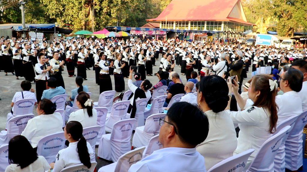 "งามตระการตา"ขบวนแห่เปิดงานนมัสการพระแท่นศิลาอาสน์ เครื่องนมัสการบูชาพระแท่น เทิดพระเกียรติ 3 วัฒนธรรม ล้านนา ล้านช้าง ภาคกลาง ทั้ง 9 อำเภอ (มีคลิป) 41 Image39 3