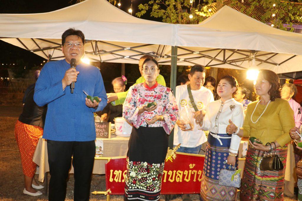 คึกคัก! พิธีเปิด “ไฮสีสันอุตรดิตถ์ ครั้งที่ 2” จวนผู้ว่าราชการฯ หลังเก่า มหกรรมศิลปะ ดนตรี ของดีจังหวัด กำหนดทิศ ทางของวงการศิลปะท้องถิ่น โดยนักคิด นักเขียนและศิลปินในพื้นที่ 24 IMG 9693