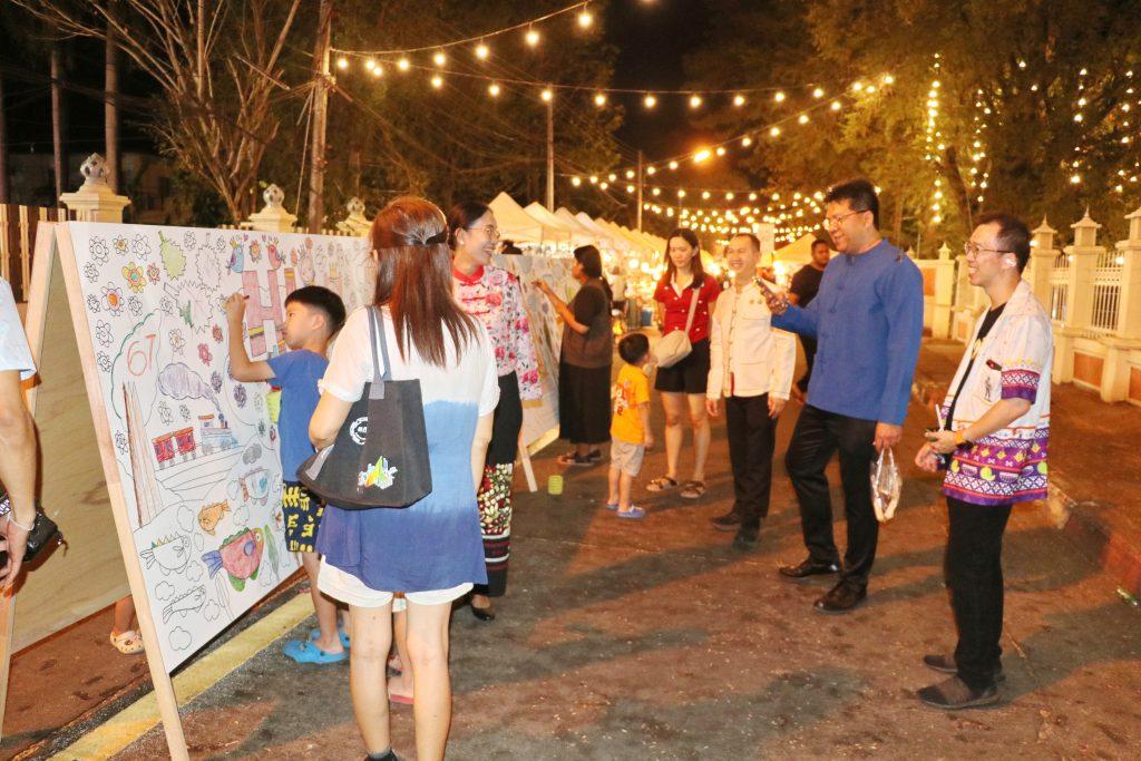 คึกคัก! พิธีเปิด “ไฮสีสันอุตรดิตถ์ ครั้งที่ 2” จวนผู้ว่าราชการฯ หลังเก่า มหกรรมศิลปะ ดนตรี ของดีจังหวัด กำหนดทิศ ทางของวงการศิลปะท้องถิ่น โดยนักคิด นักเขียนและศิลปินในพื้นที่ 32 IMG 9696