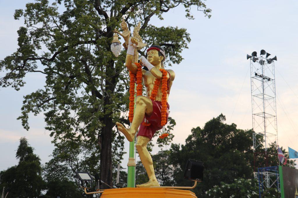 "สรพงษ์" รองผู้ว่าราชการจังหวัดอุตรดิตถ์ เปิดงาน "มหกรรมมวยไทยพระยาพิชัยดาบหัก" ชูมวยท่าเสา Soft Power ดึงเยาวชนร่วมสืบสานศิลปะการต่อสู้ 3 IMG 0105