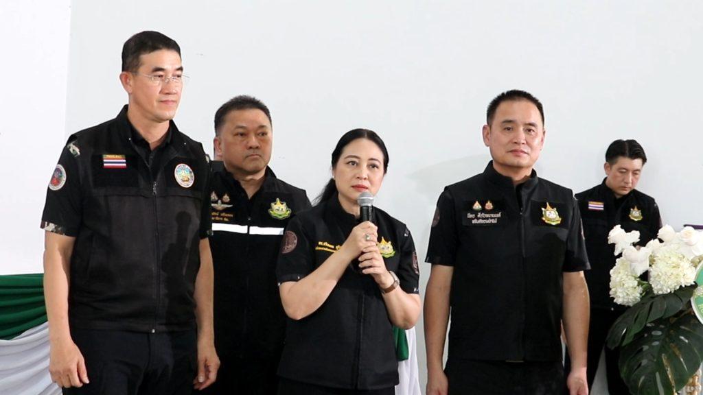 ชาวอุตรดิตถ์เฮ! “รมว.สุชาติ” มอบสมุดประจำตัวทำกินในเขตป่าสงวนแห่งชาติ (คทช.) จังหวัดนำร่อง เกือบ 2,000 ครอบครัว สร้างความมั่นคงให้ลูกหลานในอนาคต (มีคลิป) 13 Image46