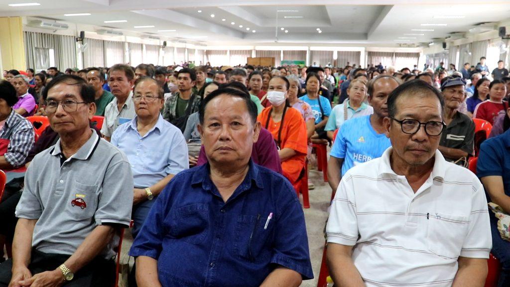 "ผวจ.สันติ" มอบสมุดประจำตัว คทช.ให้ชาวลับแล 1,013 ราย อาศัยในเขตป่าสงวนฯถูกต้องตามกฏหมาย มรดกให้ทายาท ไม่ต้องถูกไล่รื้อ ห้ามซื้อขาย แลกเปลี่ยน ให้เช่าซื้อ ให้ยืม (มีคลิป) 10 Image9 5